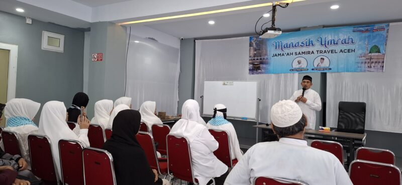 Kacab Samira Travel Aceh Tgk. Musliadi saat memberikan materi umroh
Foto. Dok Mr.Day