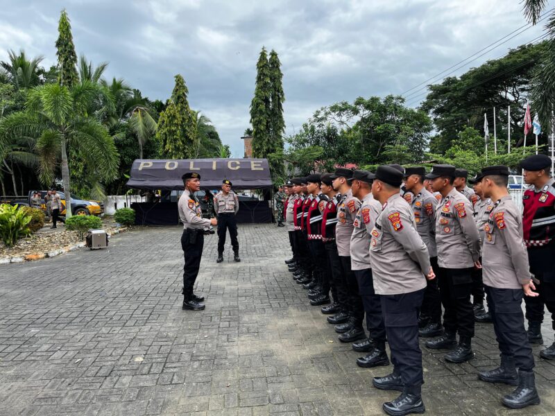 Foto : 176 personel, dibantu 26 personel BKO Brimob Kompi 4 Yon B Pelopor Sampoiniet, 29 prajurit TNI (Kodim 0104/Aceh Timur), dan 25 petugas Satpol PP Kabupaten Aceh Timur. Dok : Hasan BM/KDNindonesia Aceh Timur. 